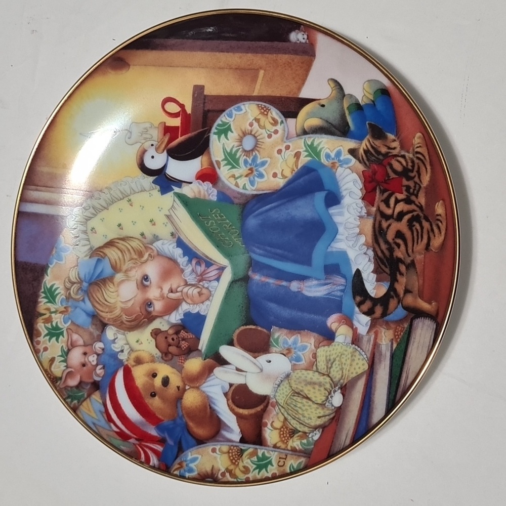 1989 Vintage Limited Edition Carol Lawson Collector Plate Ghost Stories
